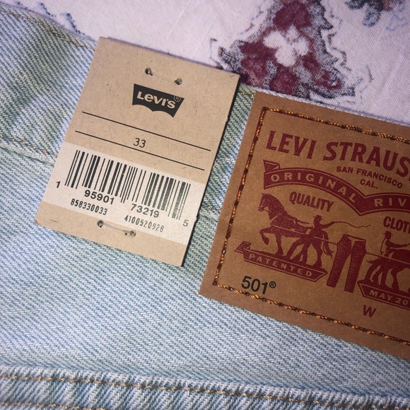 Levi’s 501 skinny distressed shorts - Picture 11 of 13